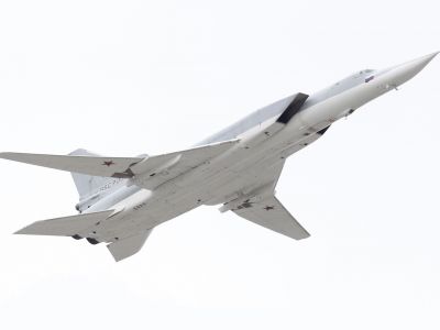 Сверхзвуковой стратегический бомбардировщик-ракетоносец Ту-22М3 на генеральной репетиции парада Победы на Красной площади. Фото: Илья Питалев / РИА Новости